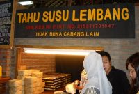 Oleh-oleh khas Bandung: Tahu susu Lembang